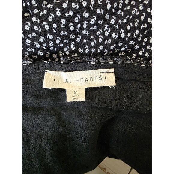 LA HEARTS Black-White Ditsy Floral V-Neck Mini Dress - Picture 5 of 5